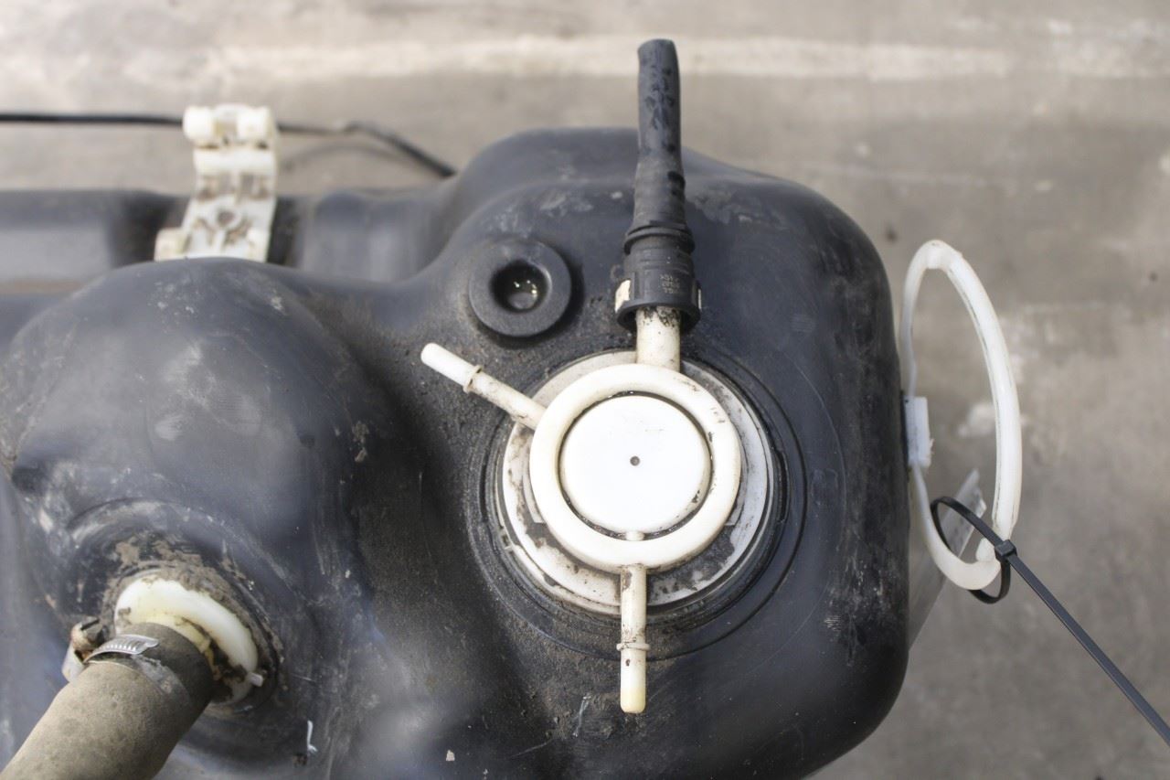 2011-17 Ram 1500 Crew Cab Laramie 5.7L Fuel Gas Tank 32.0 US Gallons 68242021AA - Alshned Auto Parts