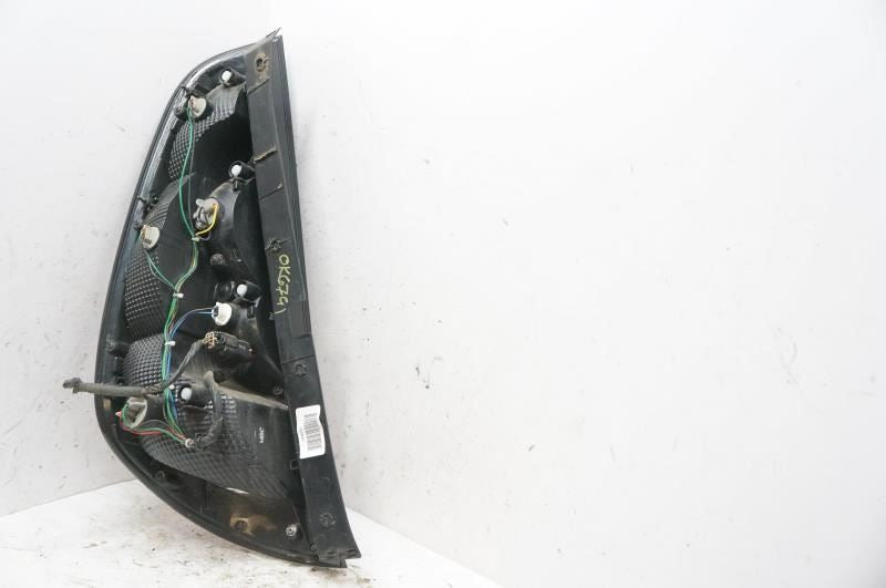 2014-2019 Kia Soul Rear Right Passenger Side Tail Light Lamp 92402-B2010 OEM - Alshned Auto Parts