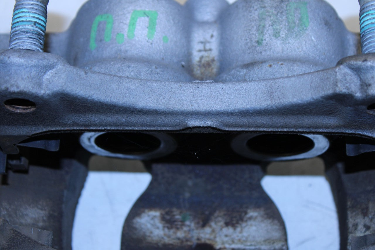 2020-2024 Chevrolet Blazer 2LT Front Right Side Brake Disc Caliper 13542337 OEM - Alshned Auto Parts