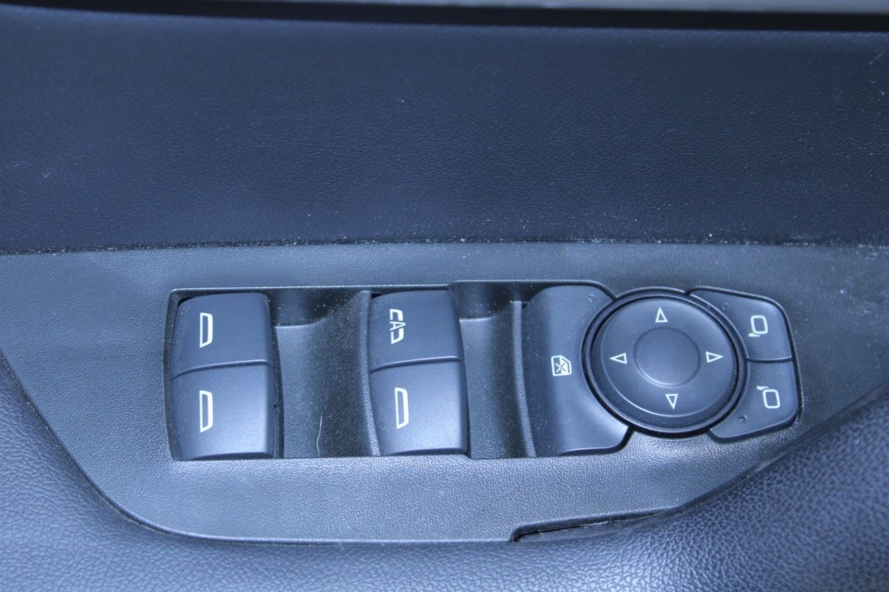 2019-2022 Chevrolet Blazer 2LT Front Left Driver Side Door Trim Panel 84997668 - Alshned Auto Parts