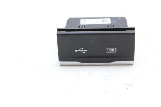 2019-2021 Jeep Cherokee Center Console Media Hub Usb Port 68271567AB OEM - Alshned Auto Parts