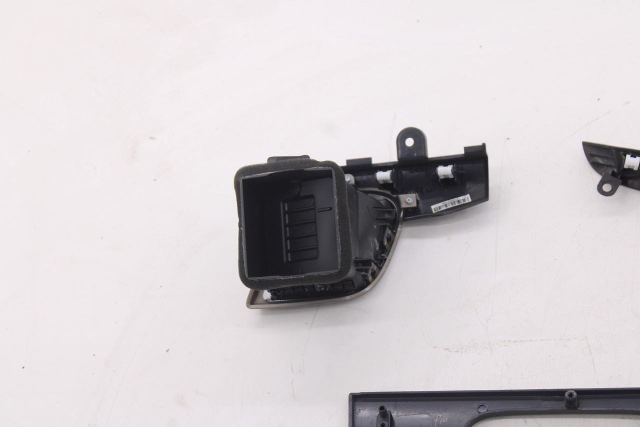 19-21 Jeep Grand Cherokee Laredo X 4x4 Door and Dash Trim and Air Vent Set of 912