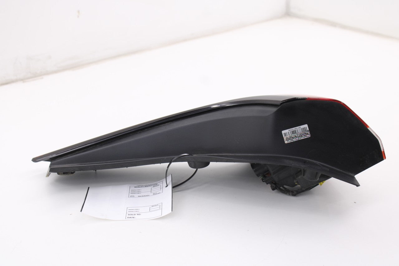 2019-2021 Hyundai Veloster Rear Right Passenger Side Tail Light Lamp 92402-J30103