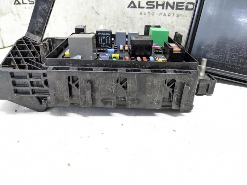 2019-2021 Chevrolet Traverse Engine Fuse Relay Junction Box 84303338 OEM - Alshned Auto Parts