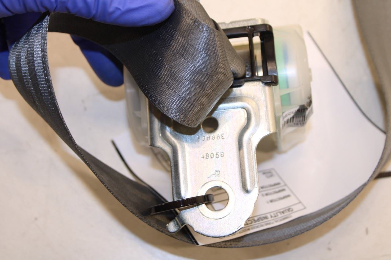 07-11 Toyota Camry LE Rear 2nd Row Center Seat Belt Retractor w/ Belt Buckle Set - Alshned Auto Parts