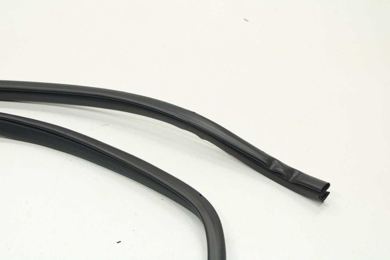 17-22 Nissan Rogue Sport SL AWD Rear Right Door Weatherstrip On Body 76923-6MA0A - Alshned Auto Parts