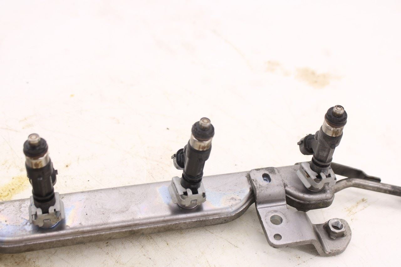 2013-2019 Nissan Sentra SV 1.8L FWD Fuel Rail with Injectors 16600-3RC0A OEM4