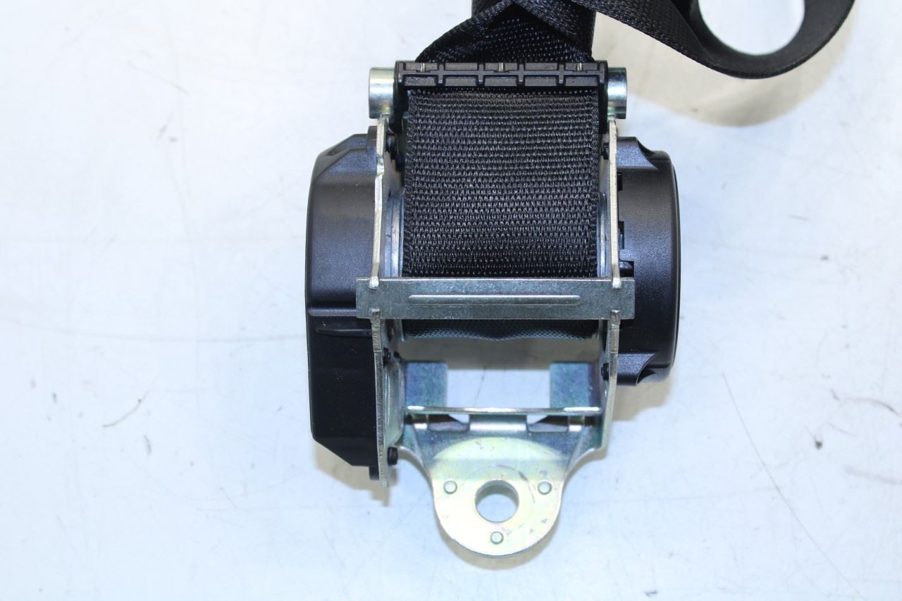17-21 Maserati Ghibli 3.0L RWD Rear Driver Left Side 2nd Row Seat Belt Retractor - Alshned Auto Parts