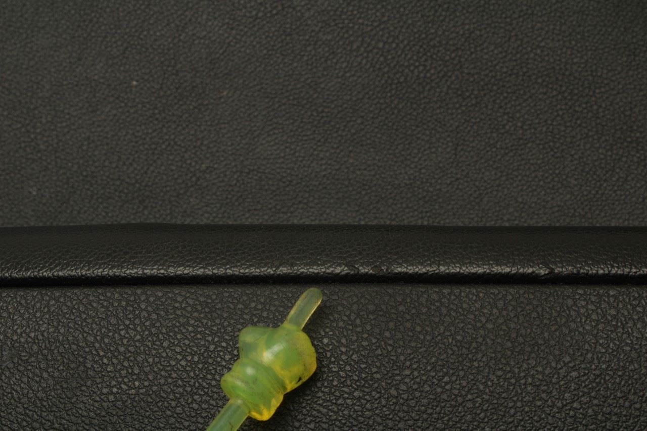 19-2020 Kia Optima LX Front Right Passenger Door Trim Panel 82302-D5150BKL *ReaD - Alshned Auto Parts