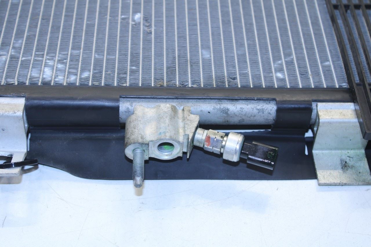 2020-2024 Chevrolet Blazer 2LT AC Air Conditioning Condenser 85557763 OEM *ReaD* - Alshned Auto Parts
