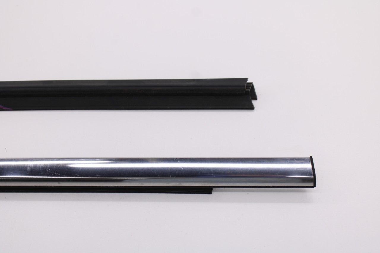 2011-15 Jeep Grand Cherokee Limited FR RH Door Belt Outer and Inner Weatherstrip - Alshned Auto Parts