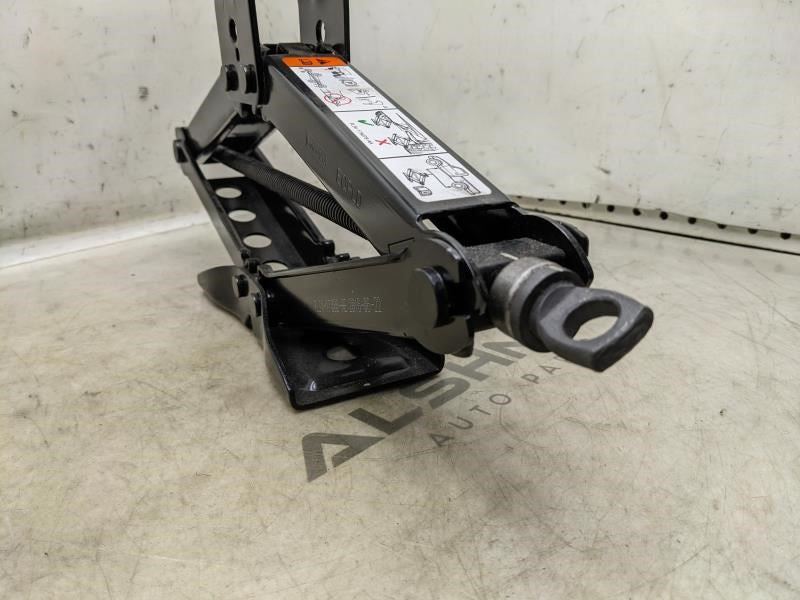 2015-20 Ford F150 Super Crew Cab 3.5L 4WD Lifting Jack and Tool Kit w/ Tools Bag5