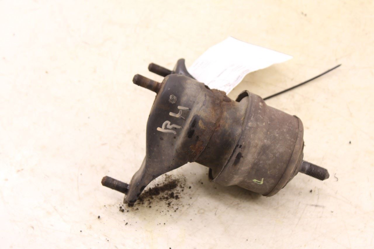 2011-20 Toyota Sienna LE 3.5L FWD Right Side Engine Mount Insulator 12362-0P051 - Alshned Auto Parts