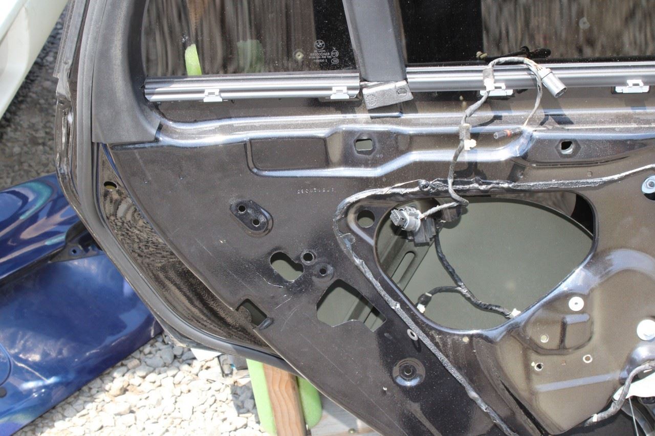2014-2018 BMW X5 xDrive35i Rear Left Door Shell Panel w/ Glasses 41517386739 OEM - Alshned Auto Parts