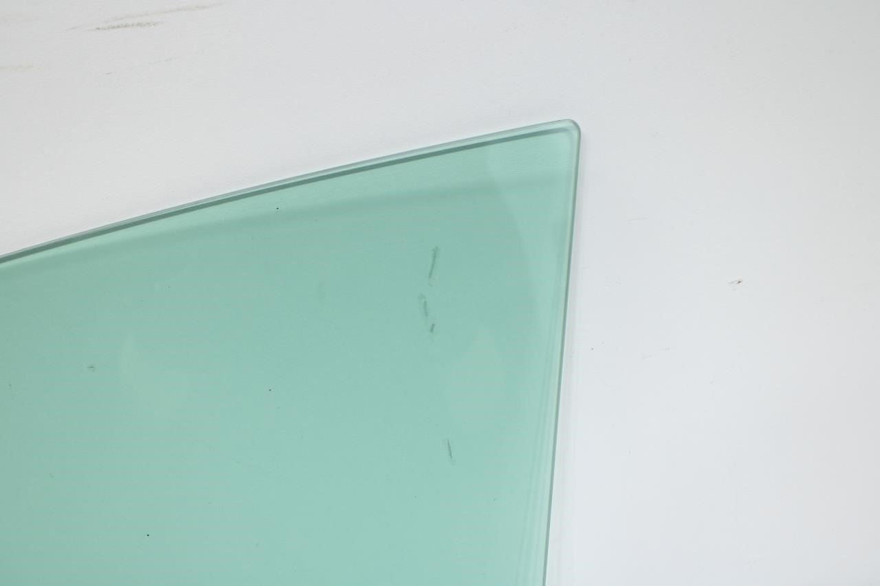 2019-2023 Hyundai Santa Fe Front Right Side Door Window Glass 82421-S2000 OEM - Alshned Auto Parts