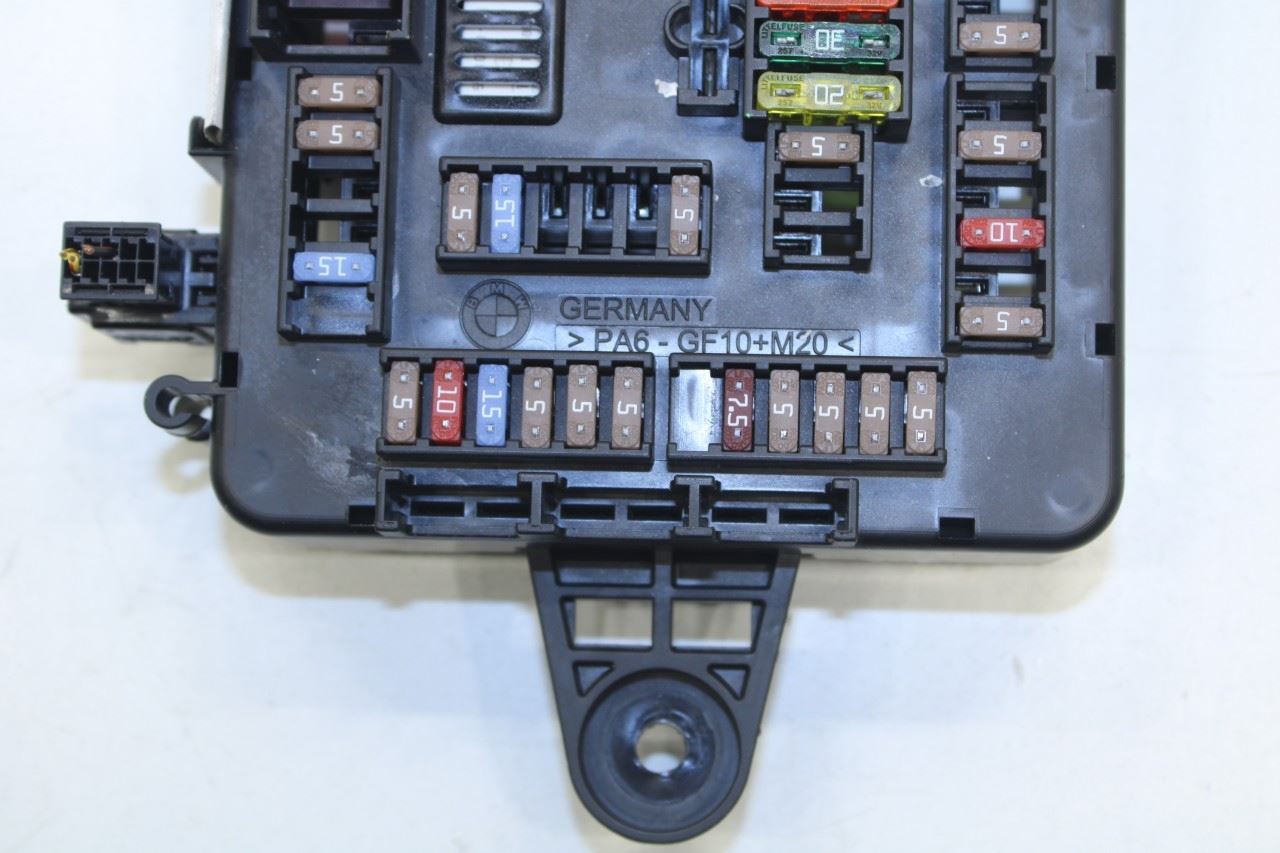 2013-2016 BMW 328i xDrive SULEV 2.0L AWD Rear Power Distribution Fuse Relay Box - Alshned Auto Parts