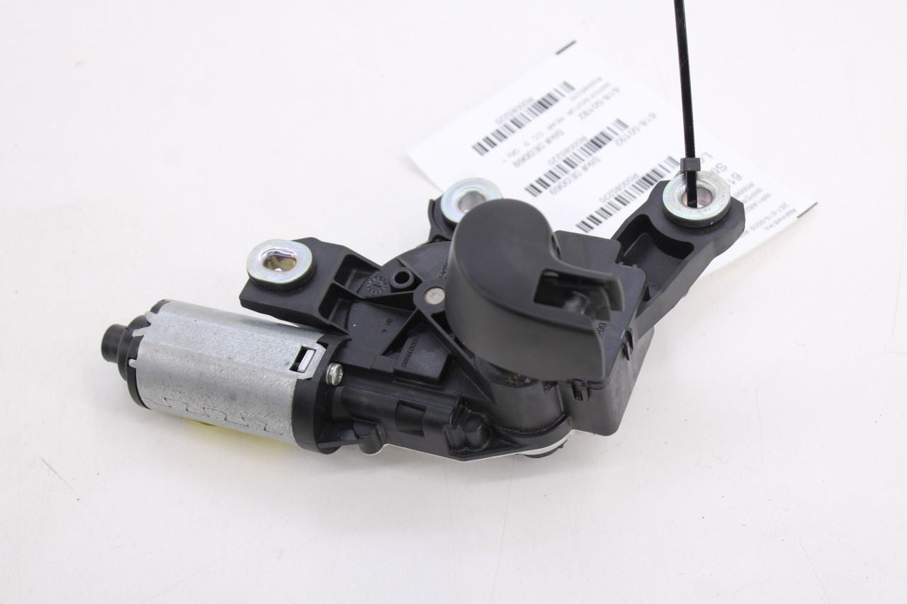 2011-2018 Porsche Cayenne S Rear Windshield Wiper Motor 7P5955711A OEM5