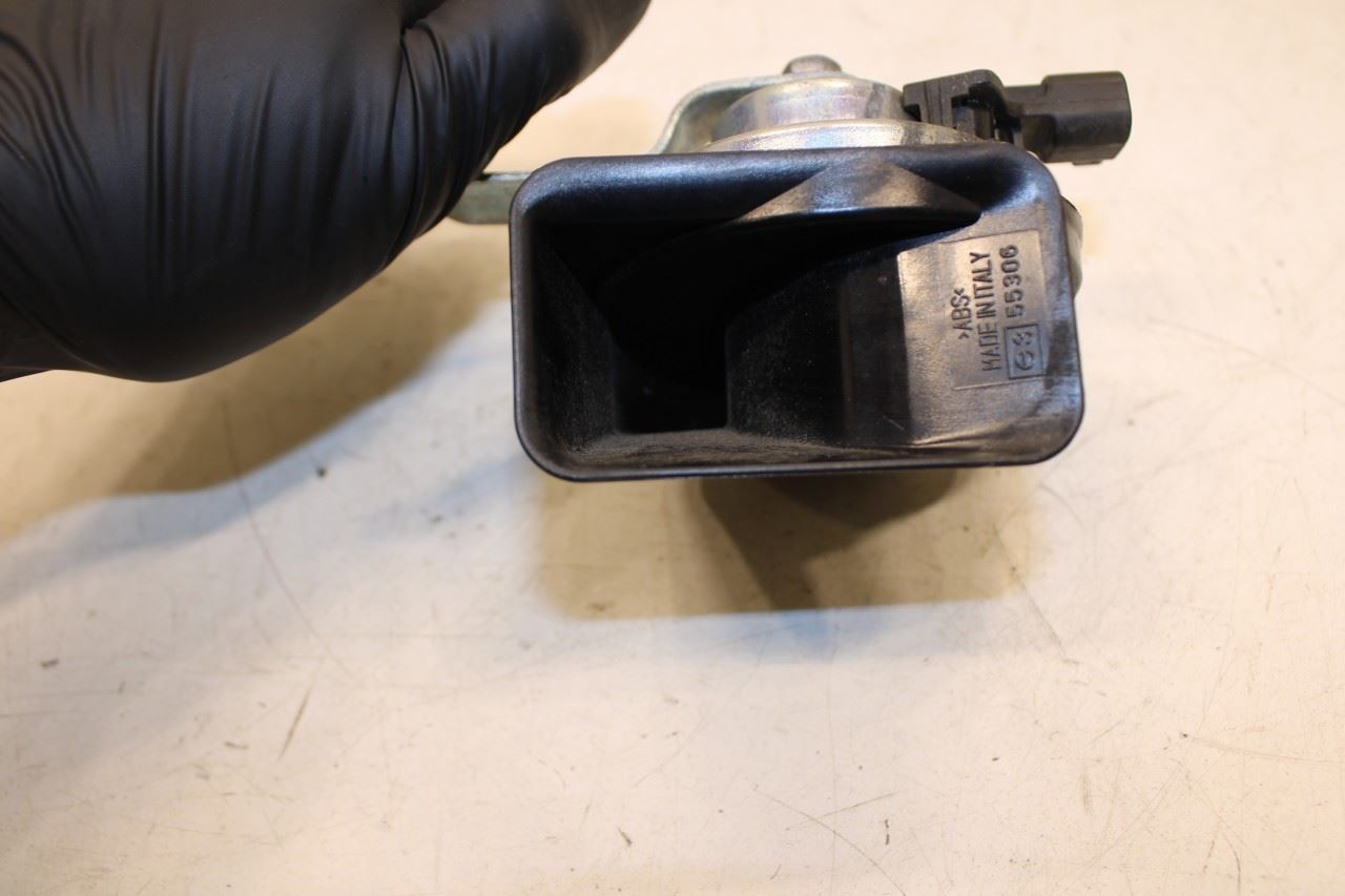 2014-2018 Volvo S60 T5 Premier High and Low Note Horn w/ Bracket 31693052 OEM - Alshned Auto Parts