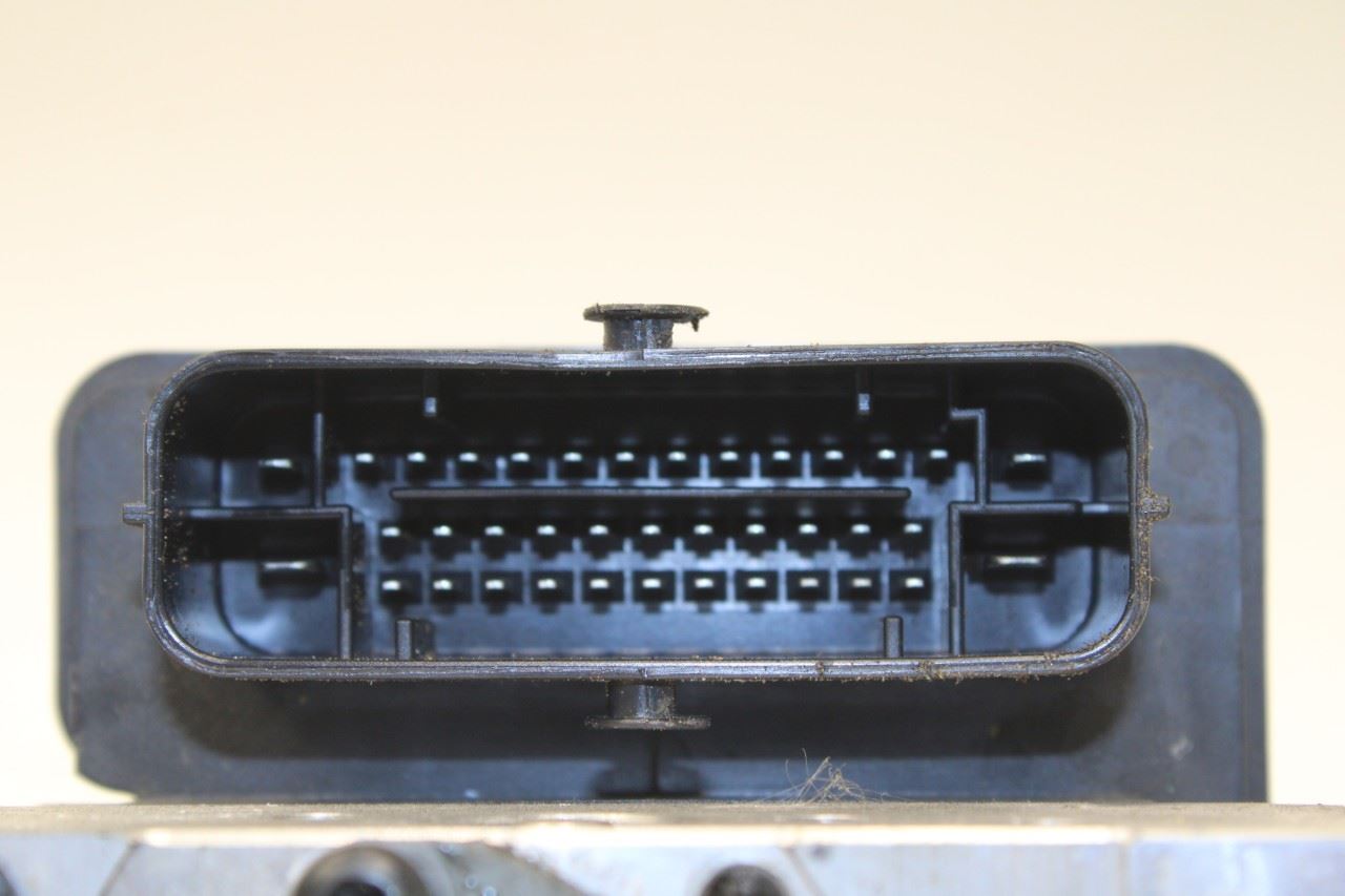 19-2020 Kia Sorento LX 3.3L ABS Anti Lock Brake Pump Control Module C6589-34500 - Alshned Auto Parts