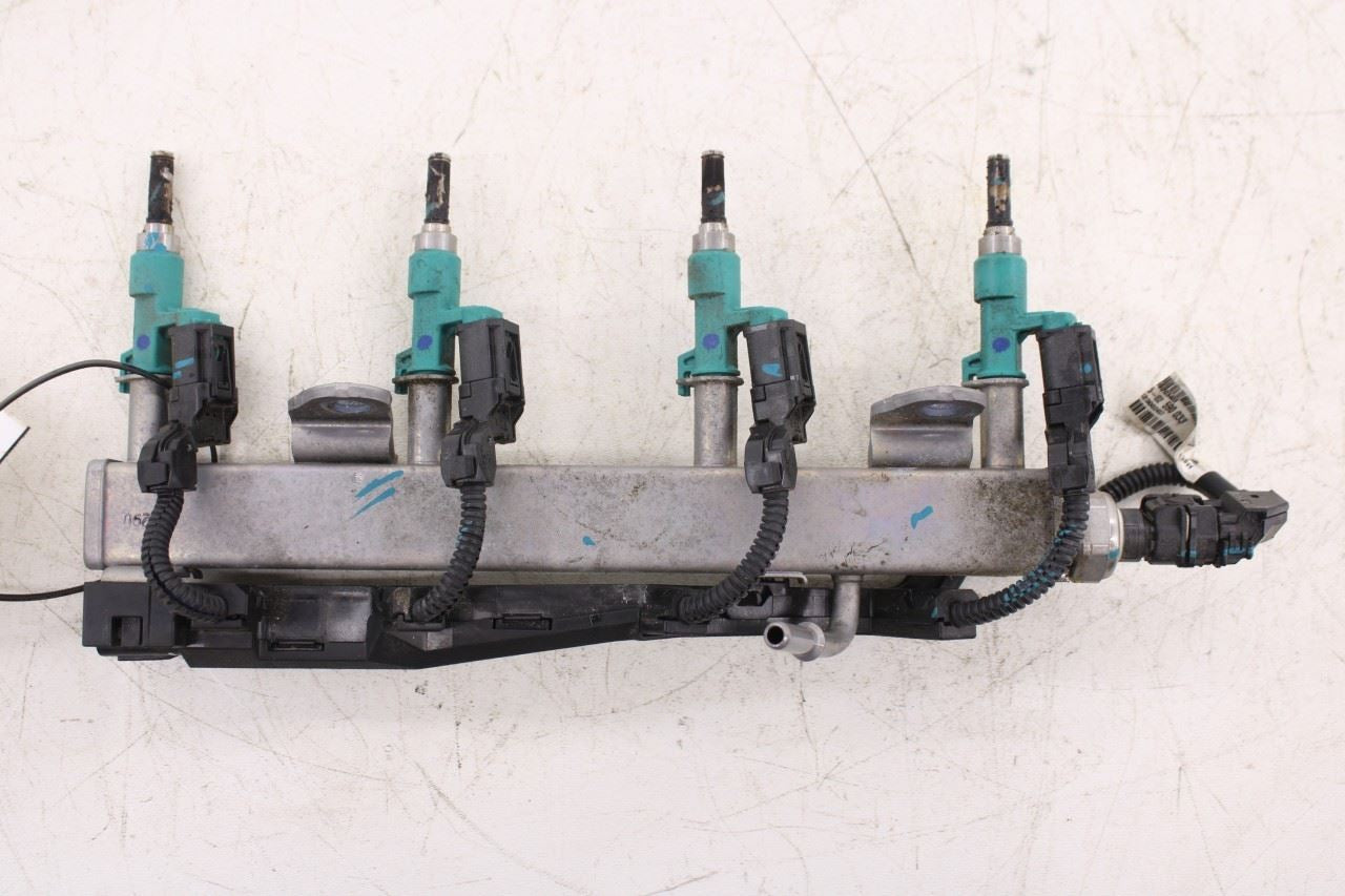 2020-2024 Toyota Corolla LE 2.0L Upper Fuel Rail with Injectors 23814-F2020 OEM0