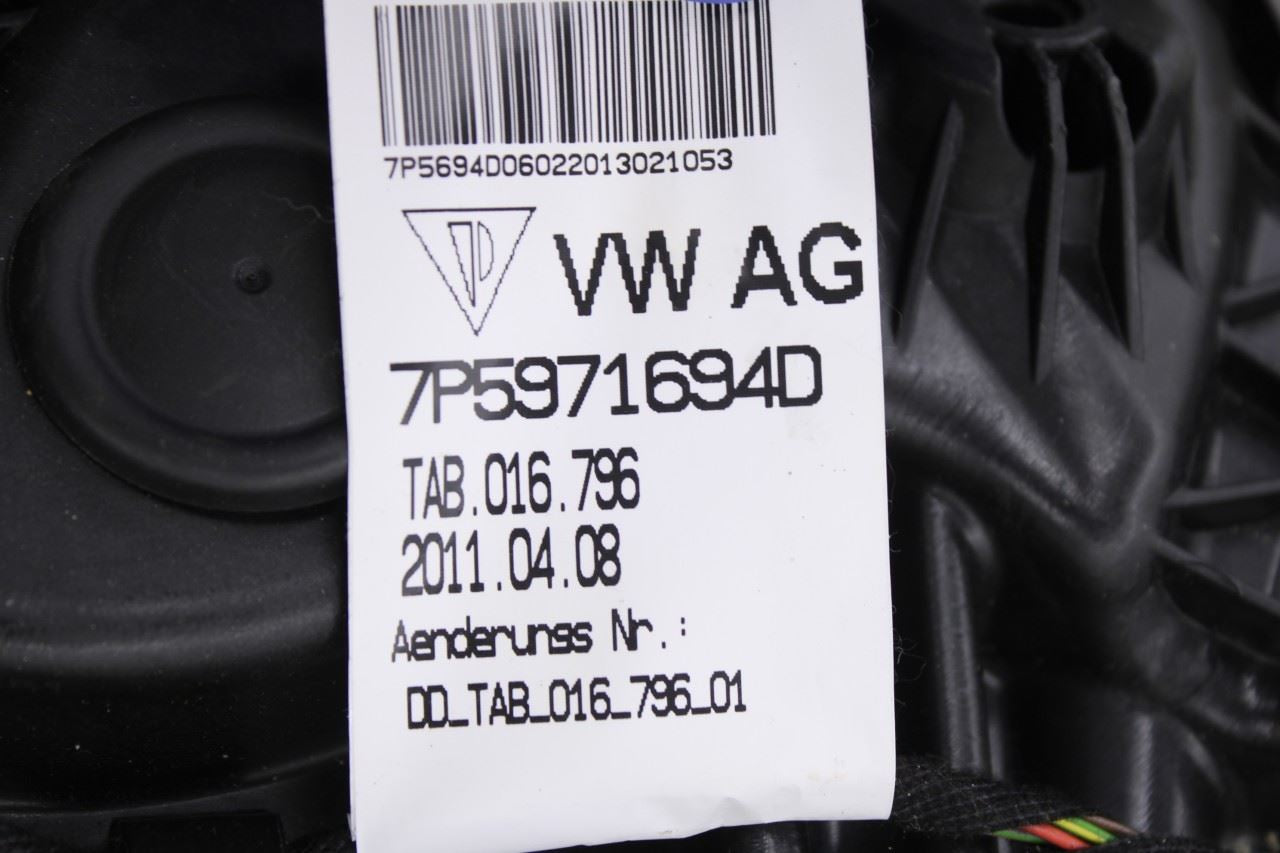 2011-2018 Porsche Cayenne S Rear Left Door Window Regulator w/ Carrier and Motor9
