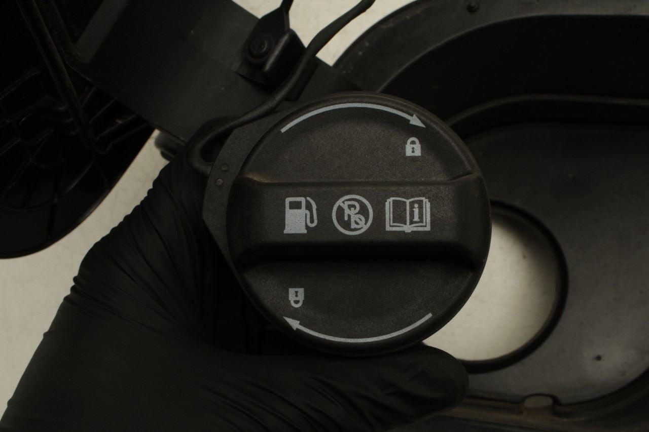 2023-2025 KIA Sportage Hybrid EX 1.6L Fuel Tank Filler Housing Door Lid Cover - Alshned Auto Parts