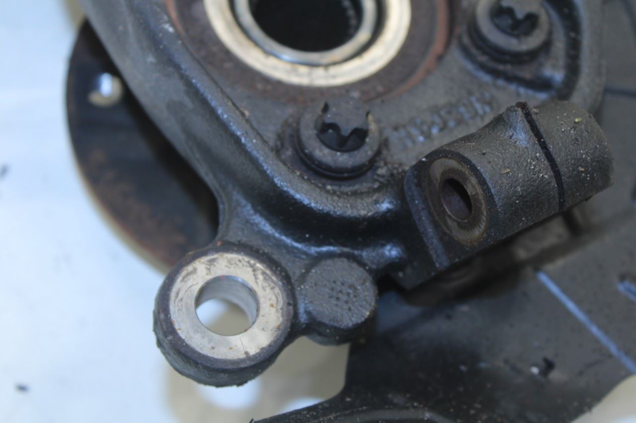 2015-2020 Jeep Renegade Sport Front Right Side Spindle Knuckle Hub 4787970AA OEM - Alshned Auto Parts