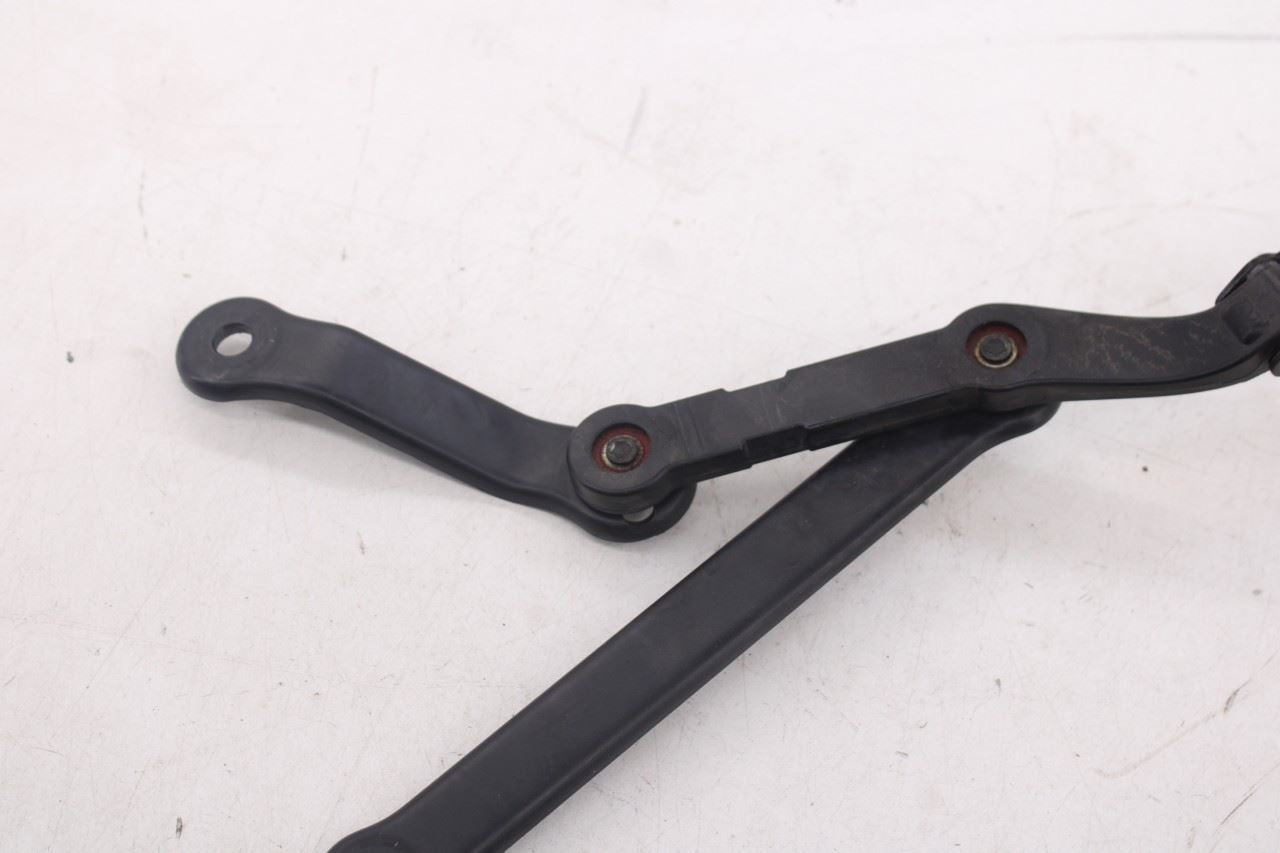 2015-2023 Mercedes-Benz C300 4Matic Front Left and Right Windshield Wiper Arm9