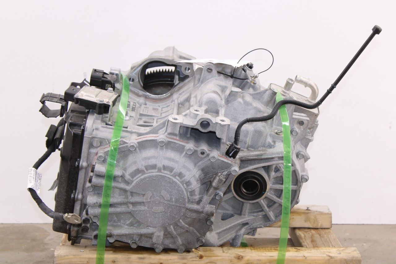 2024-2025 Volkswagen Jetta SE 1.5L FWD 8-Speed Auto Transmission 14K 09U300035D2