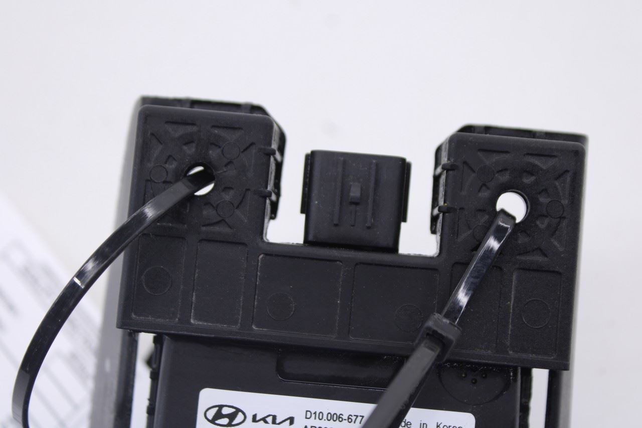 21-2023 Hyundai Santa Fe SEL Rear Right Blind Spot Detection Radar Sensor Module8