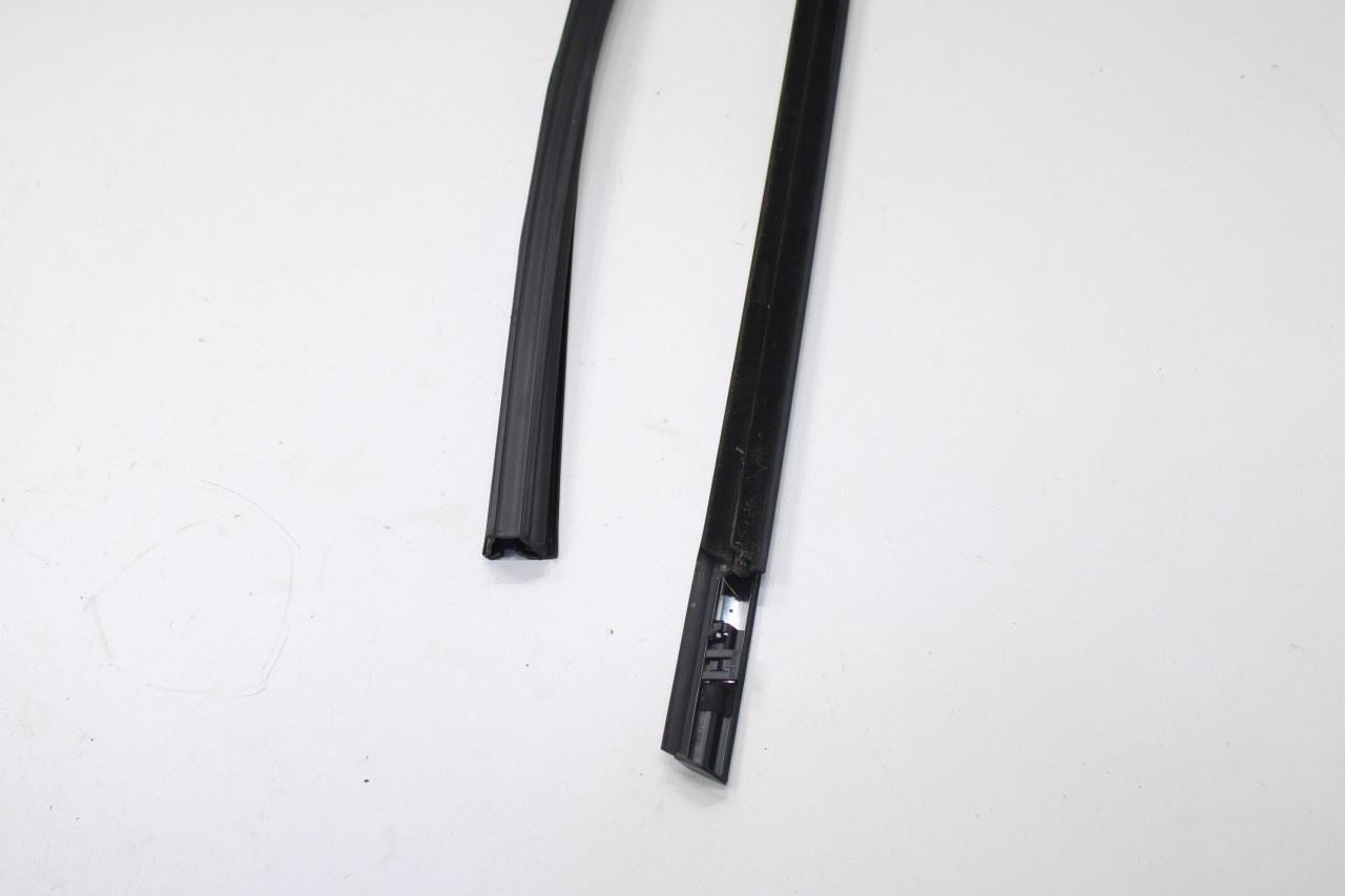 17-22 Nissan Rogue Sport SL AWD RR RH Door Run Channel Belt Outer Inner Molding - Alshned Auto Parts