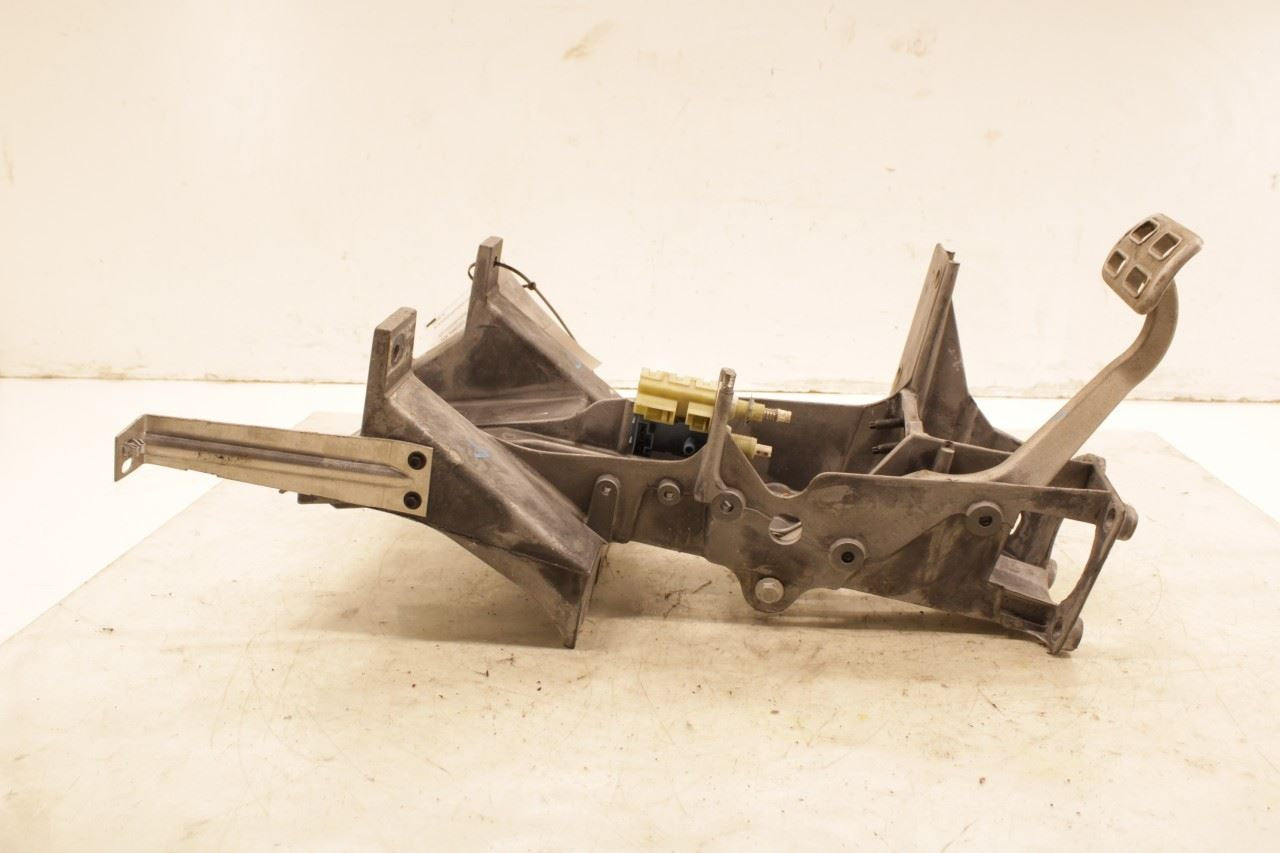 1997-2013 Chevrolet Corvette 5.7L Brake Pedal w/ Bracket and Stop Light Switch - Alshned Auto Parts