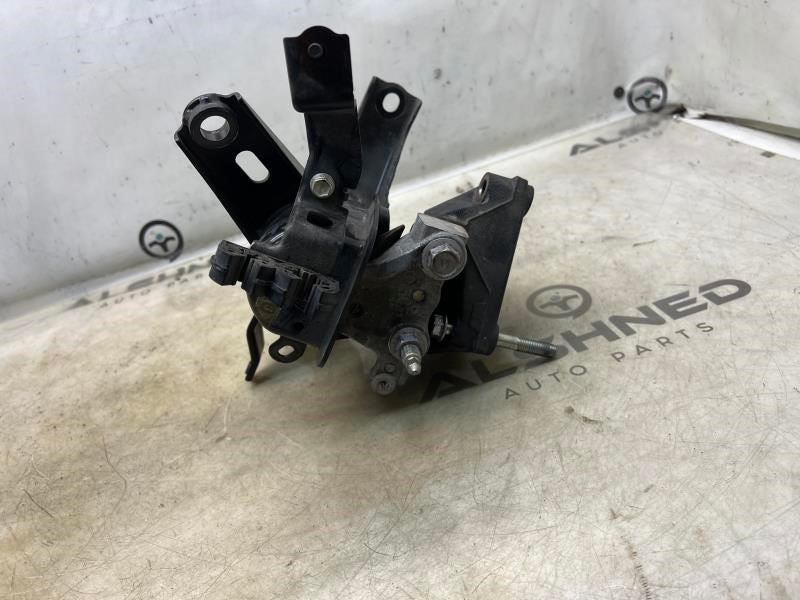 2011-15 Toyota Prius Two 1.8L FWD Right Engine Support Mount Bracket 12305-373004