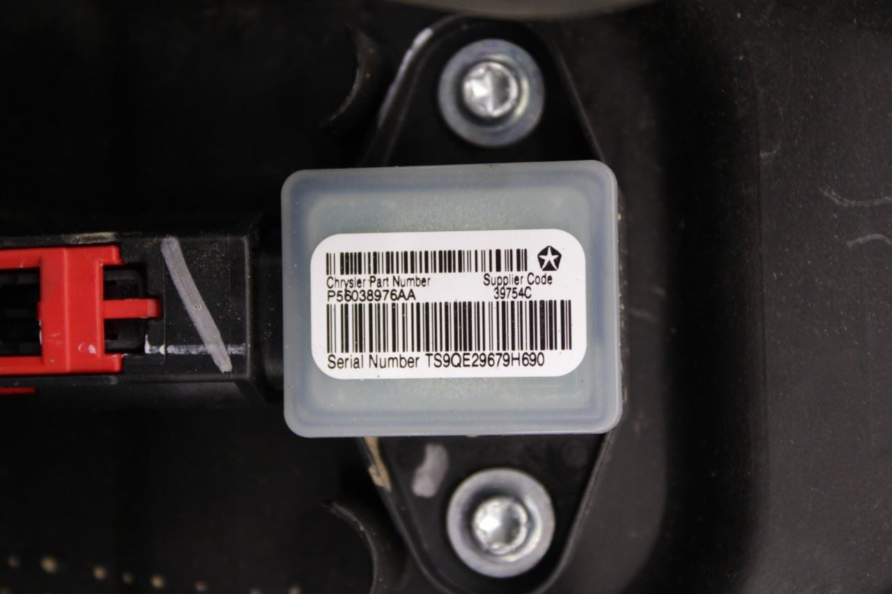 14-23 Jeep Cherokee Limited Front Right Door Window Regulator w/ Carrier w Motor - Alshned Auto Parts