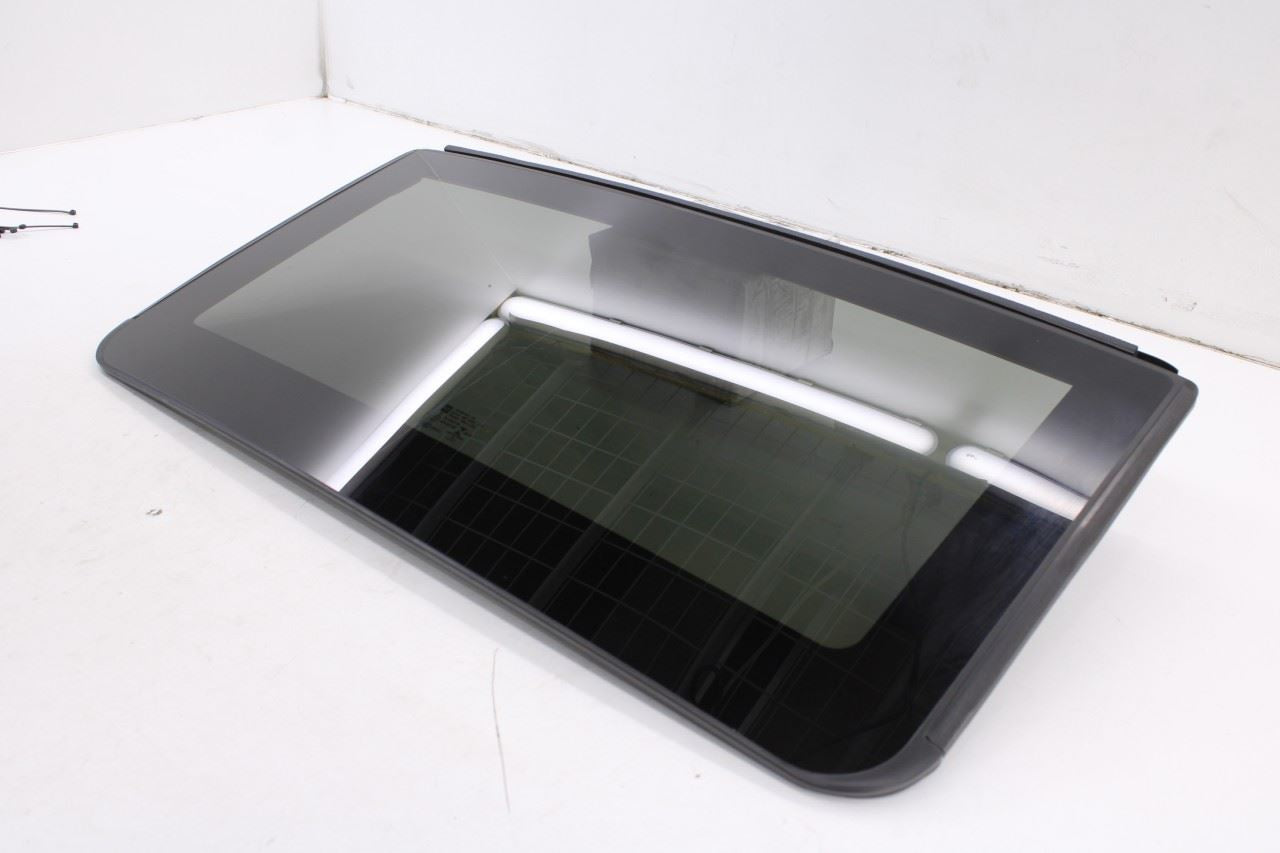 2017-2019 Buick LaCrosse Premium Roof Window Rear Sunroof Panel Glass 262579304