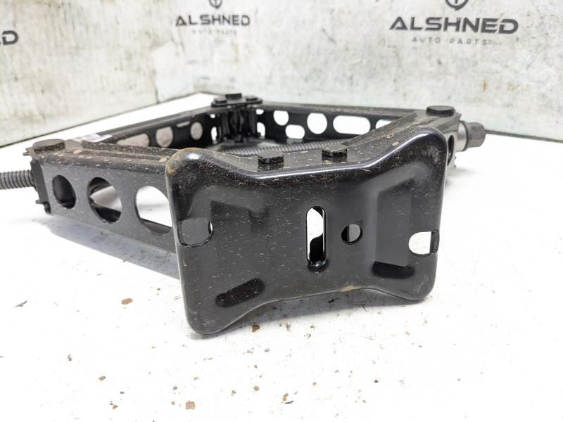 2019-2023 Chevrolet Equinox Lift Jack 84320542 OEM - Alshned Auto Parts