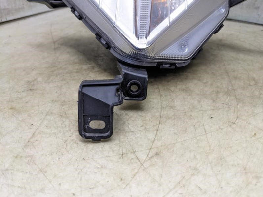 2019-2020 Hyundai Elantra Front Right Forg Turn Signal Lamp 92302-F2510 OEM - Alshned Auto Parts