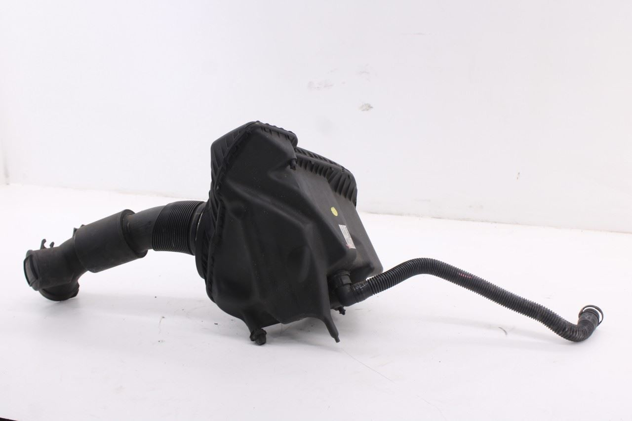12-18 Audi A7 Premium 3.0L Air Intake Cleaner Housing w/ Duct Hose 4G0-133-836-R3