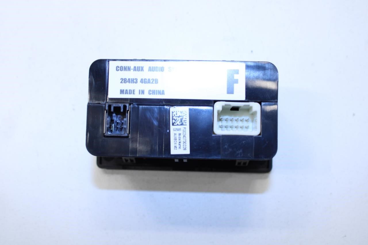 16-20 Nissan Pathfinder SV 3.5L Center Console Dual USB Port Aux Jack Media Hub - Alshned Auto Parts
