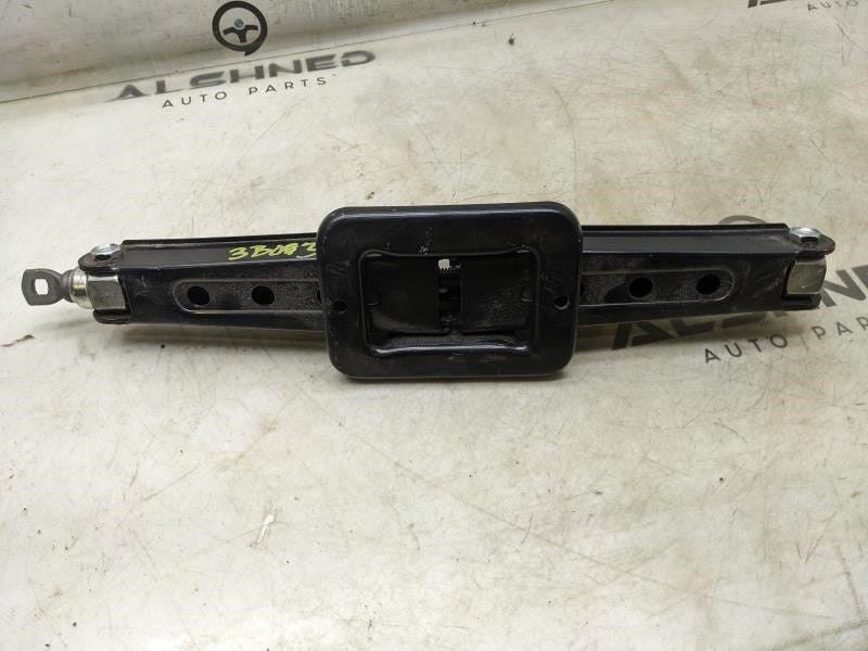 2015-2020 Kia Sorento EX 3.3L AWD Scissor Lifting Jack Assembly 09110-C5000 OEM - Alshned Auto Parts
