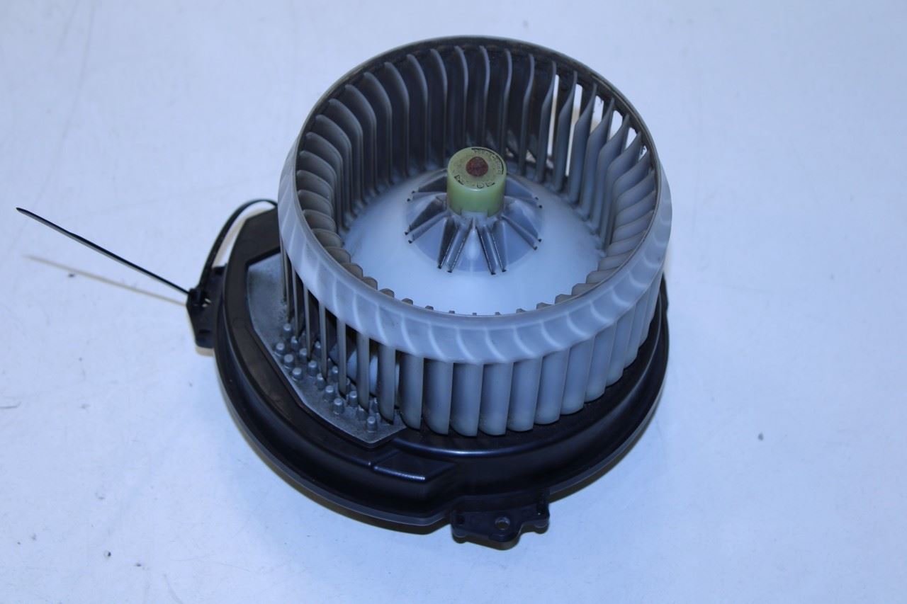 2014-23 Jeep Cherokee 75th Anniversary 3.2L HVAC AC Blower Fan Motor 68223053AD - Alshned Auto Parts
