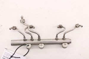 13-15 BMW 750i xDrive 4.4L Twin Turbo RH Side High Pressure Fuel Injection Rail