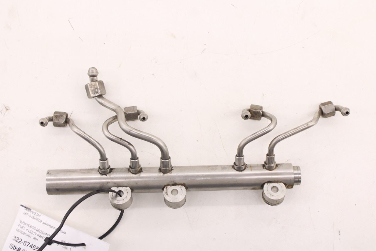 13-15 BMW 750i xDrive 4.4L Twin Turbo RH Side High Pressure Fuel Injection Rail0