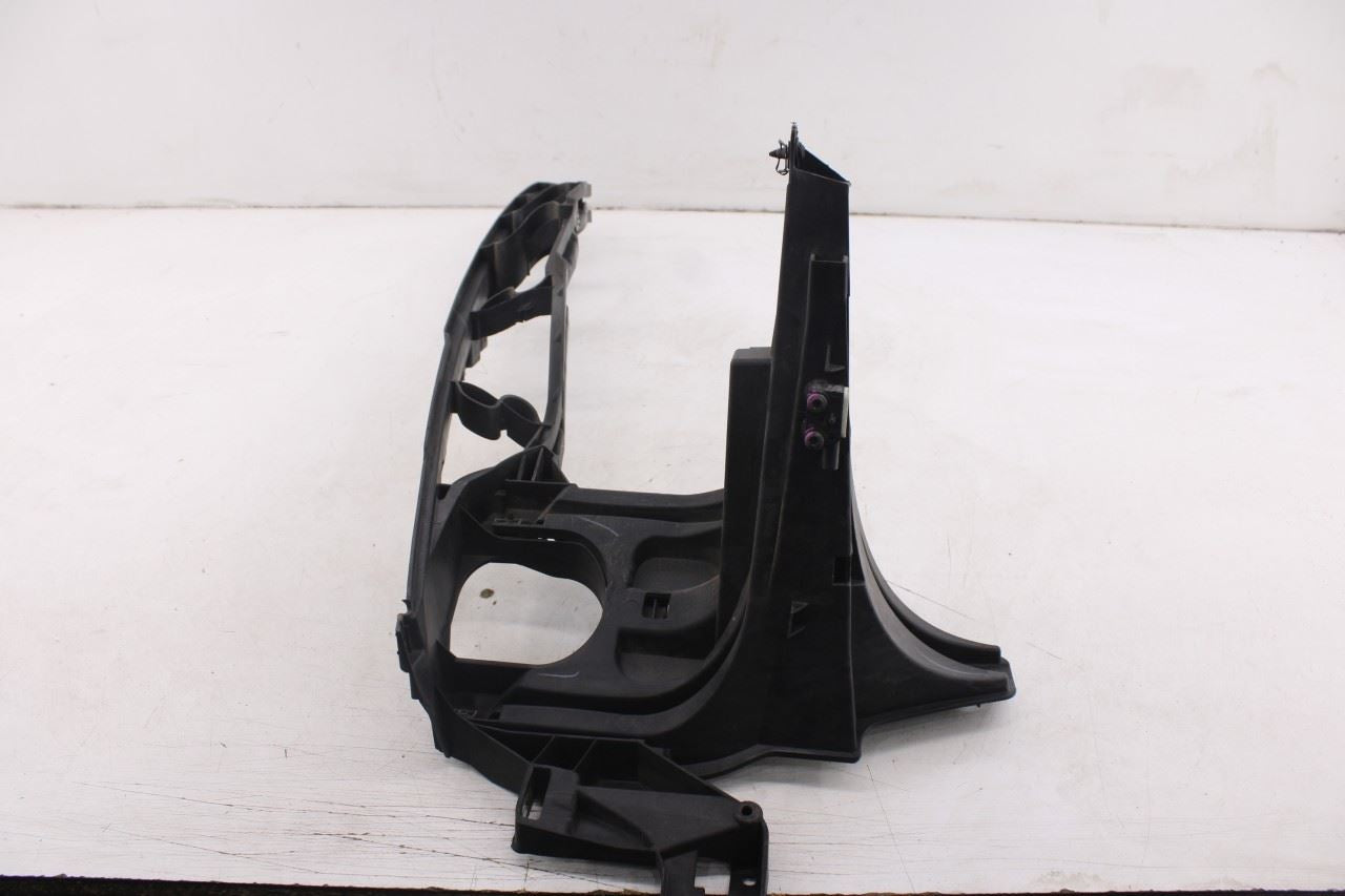 07-13 BMW X5 xDrive35i Front Fender Driver Left Side Upper Support Mount Bracket3