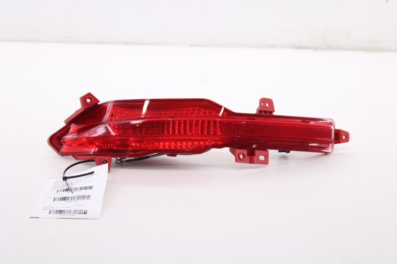 2021-23 Hyundai Santa Fe SEL Rear Driver Side Bumper Lamp Reflector 92405-S15200