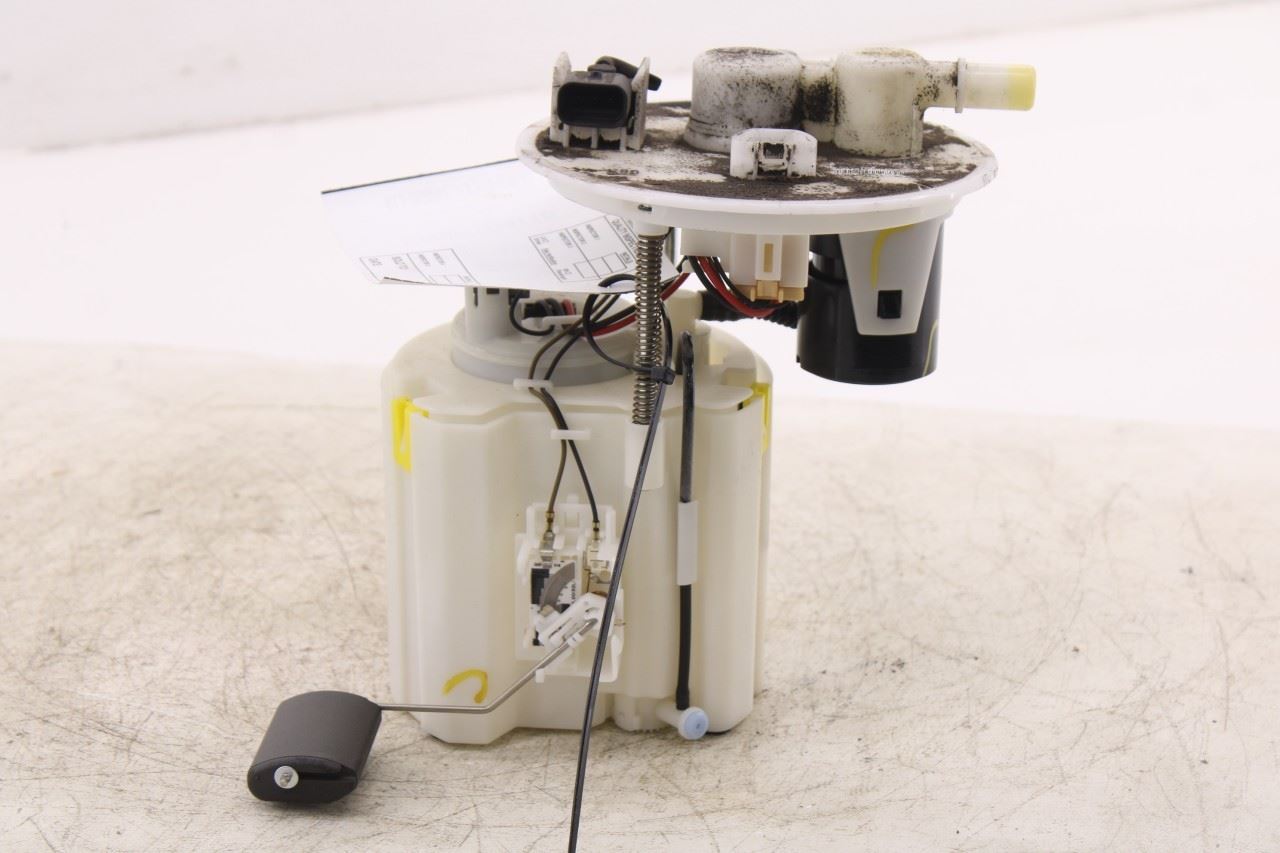 2019-2021 Hyundai Veloster 2.0L In Tank Fuel Pump Assembly 31120-J3500 OEM2