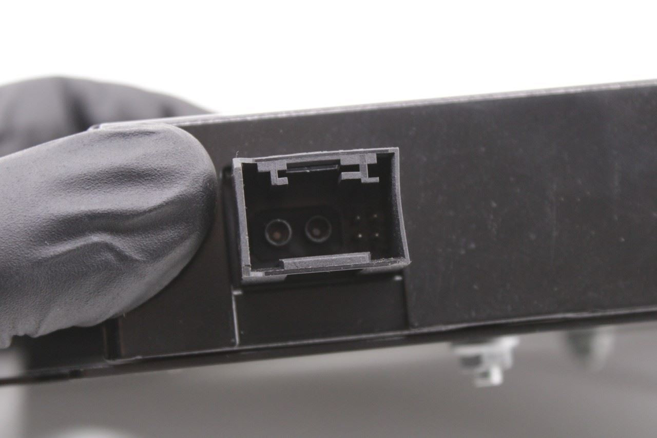 2006-2009 Mercedes-Benz CLK 350 Sirius Satellite Radio Receiver 2118703389 OEM - Alshned Auto Parts