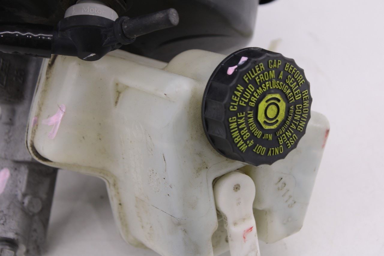 2010-2013 Mercedes-Benz E350 4Matic 3.5L Power Brake Booster and Master Cylinder5