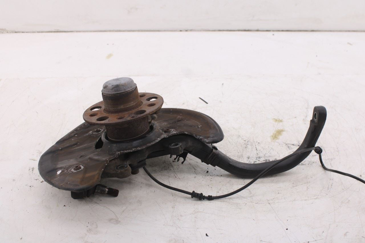2003-2006 Mercedes-Benz E500 Front Left Side Spindle Knuckle Hub 211-330-64-200