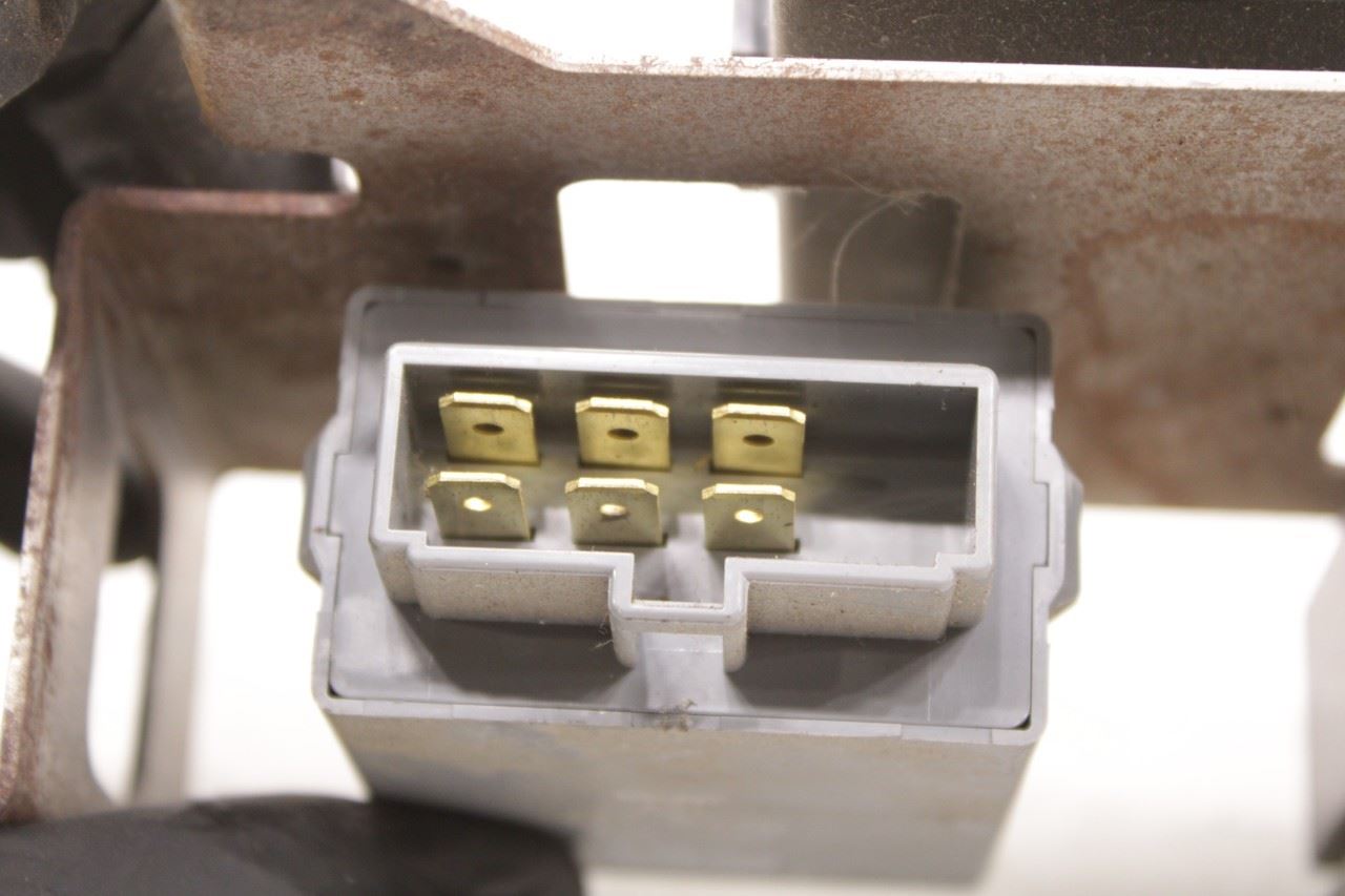 12-20 Isuzu NPR HD Day Time Running Light Wiper and Door Lock Control Module Set - Alshned Auto Parts